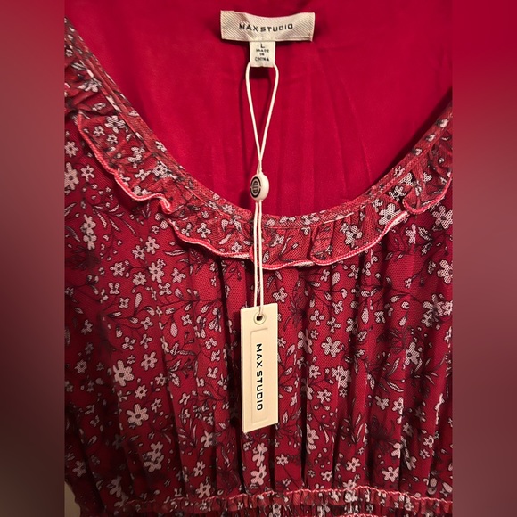 Max Studio, Woman’s Dress , Large , Red Floral Print. NWT - Picture 3 of 4